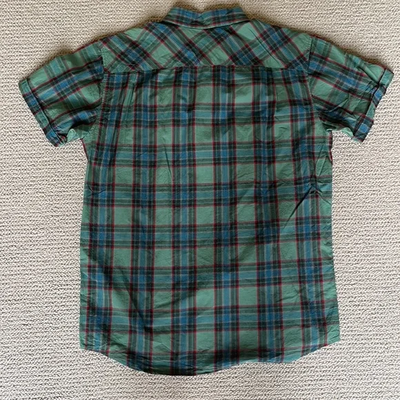 RVCA button down t-shirt - Picture 2 of 3